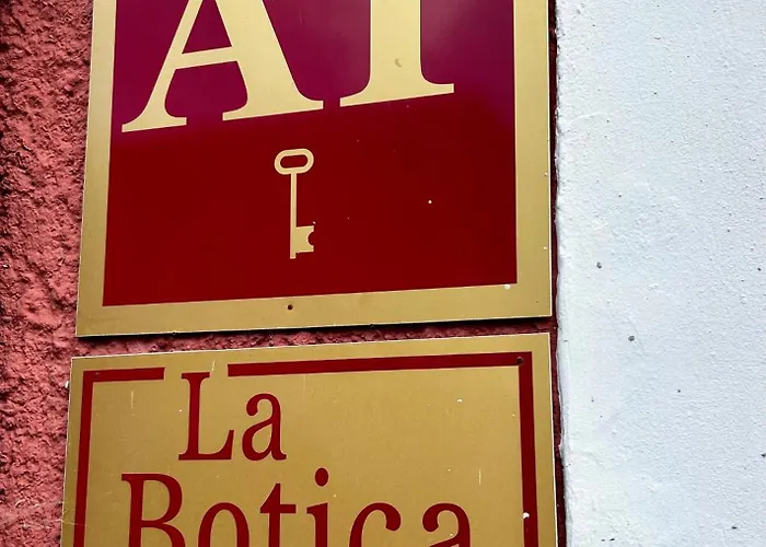 La Botica * Posada De Llanes